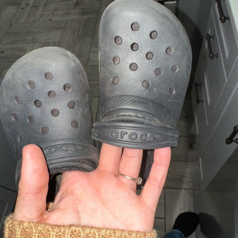 CROCS Classic Black Clogs